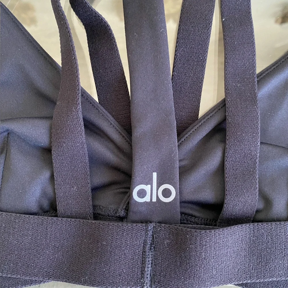 ALO NADI SPORTS BRA BLACK - Picture 6 of 9